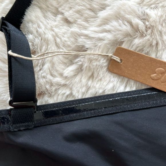 SKIMS Smoothing Strapless Bra in Onyx Size 42DD - Picture 10 of 10